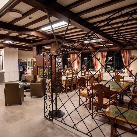Auberge Le Vieux Moulin Poupehan エクステリア 写真
