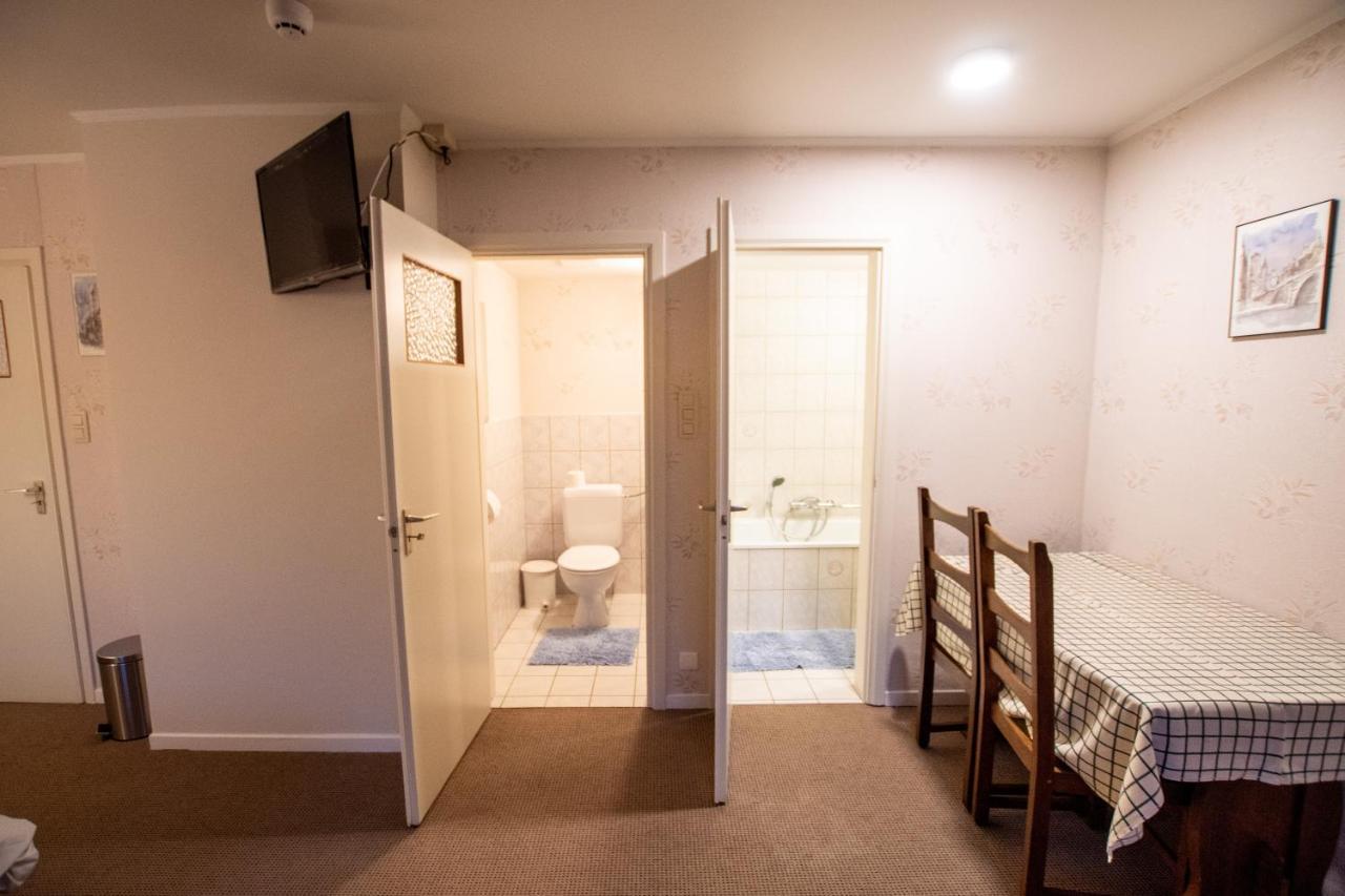 Auberge Le Vieux Moulin Poupehan エクステリア 写真