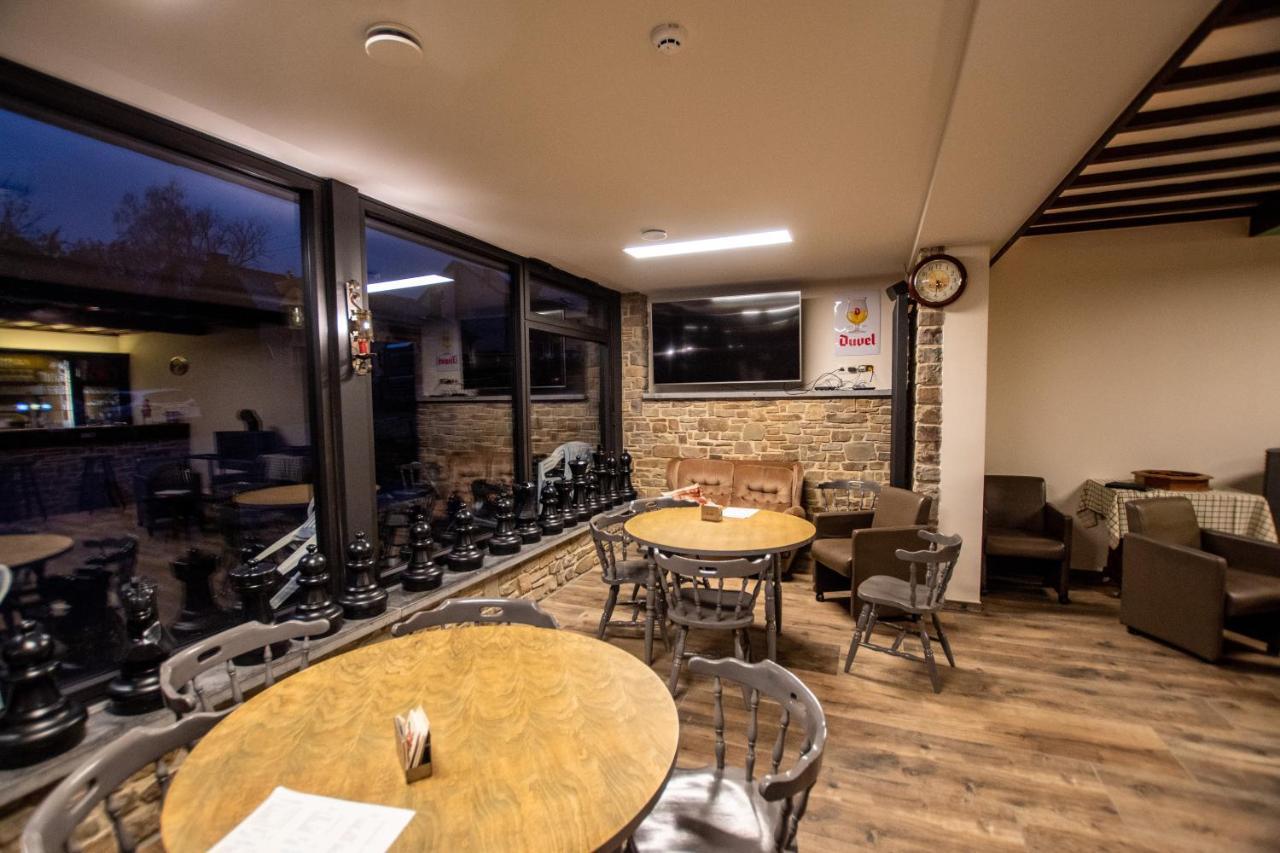 Auberge Le Vieux Moulin Poupehan エクステリア 写真